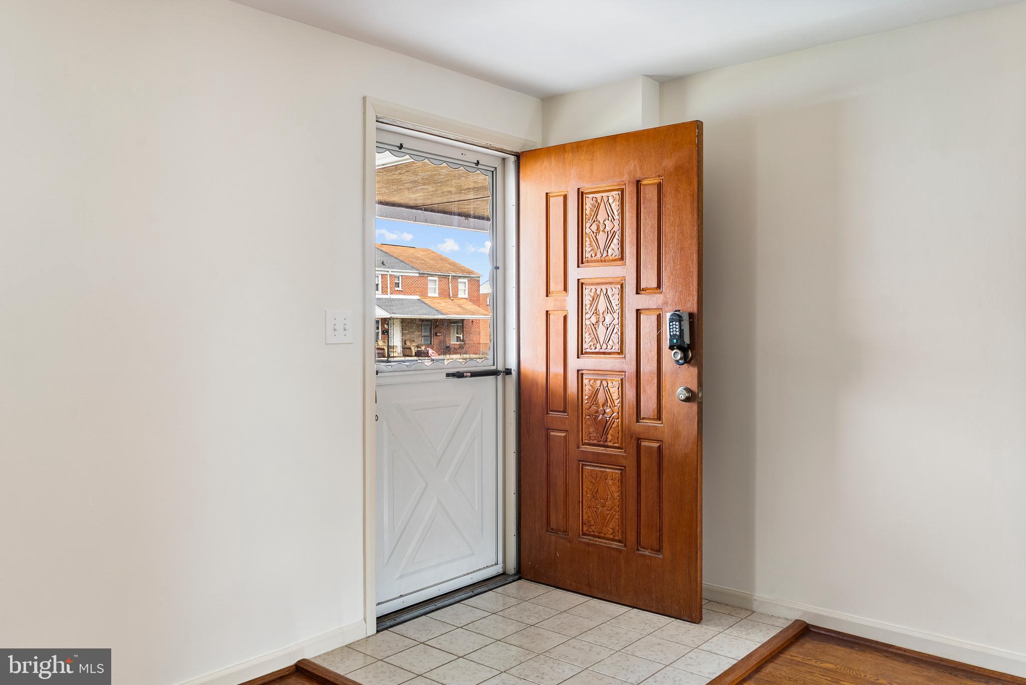 1041 Foxwood Lane Baltimore, MD 21221 - Photo 6 of 45