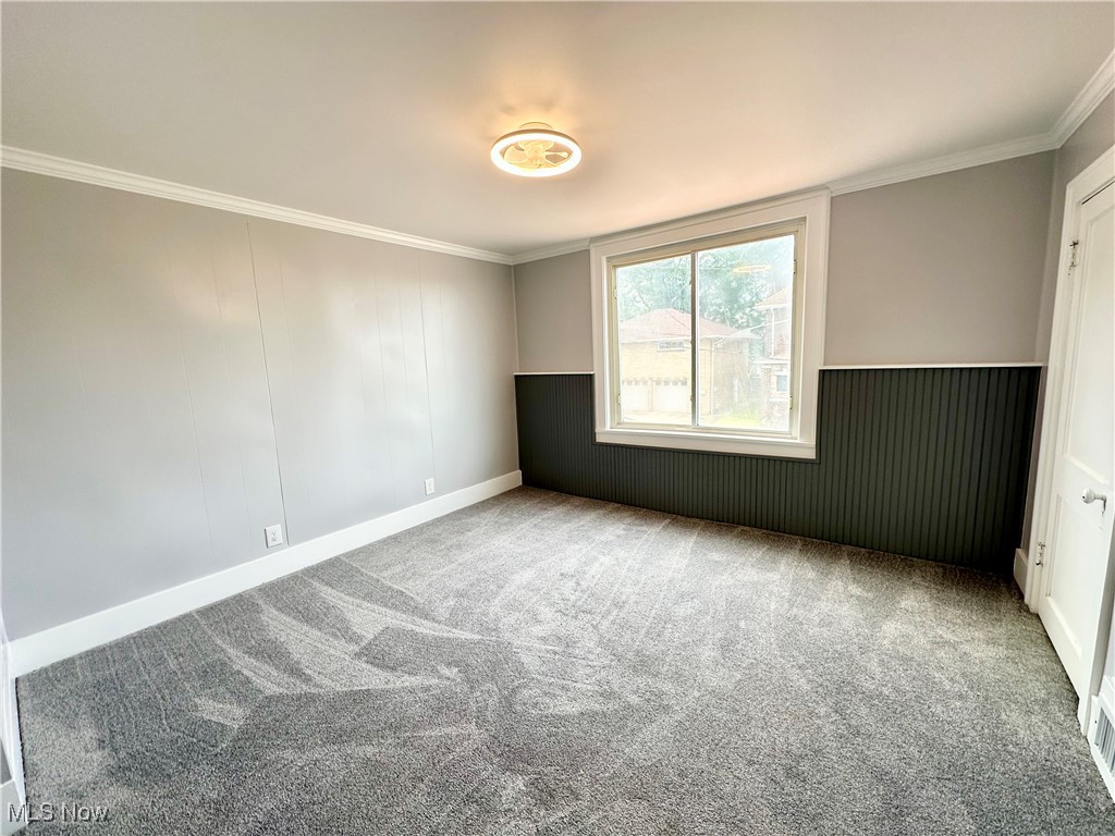 121 Pikeview Road Weirton, WV 26062 - Photo 17 of 41 Second floor Bedroom featuring carpet flooring