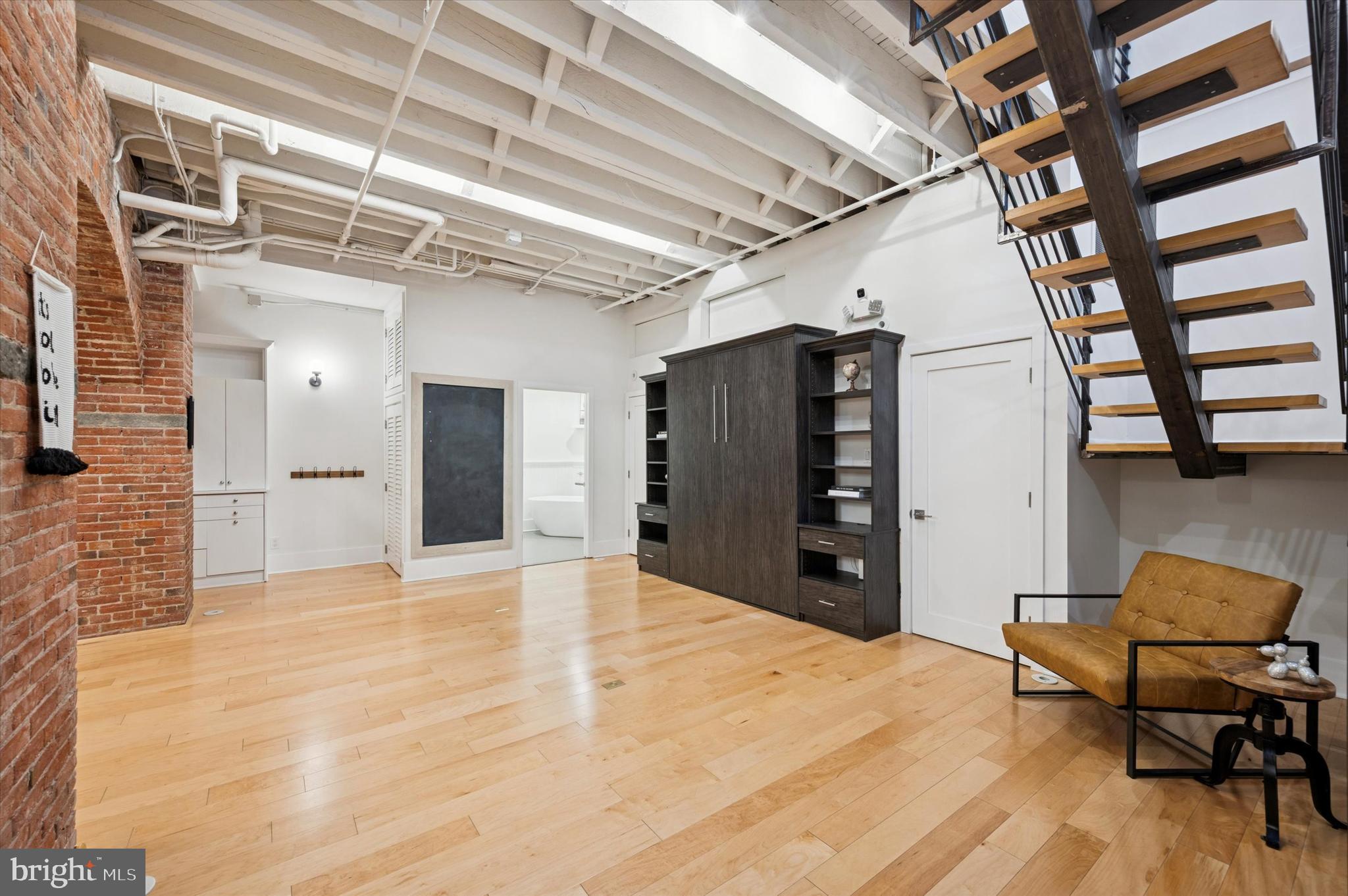 102 Church Street, Unit 101 Philadelphia, PA 19106 - Photo 12 of 31