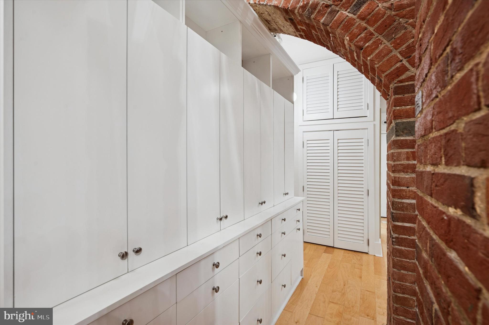 102 Church Street, Unit 101 Philadelphia, PA 19106 - Photo 15 of 31