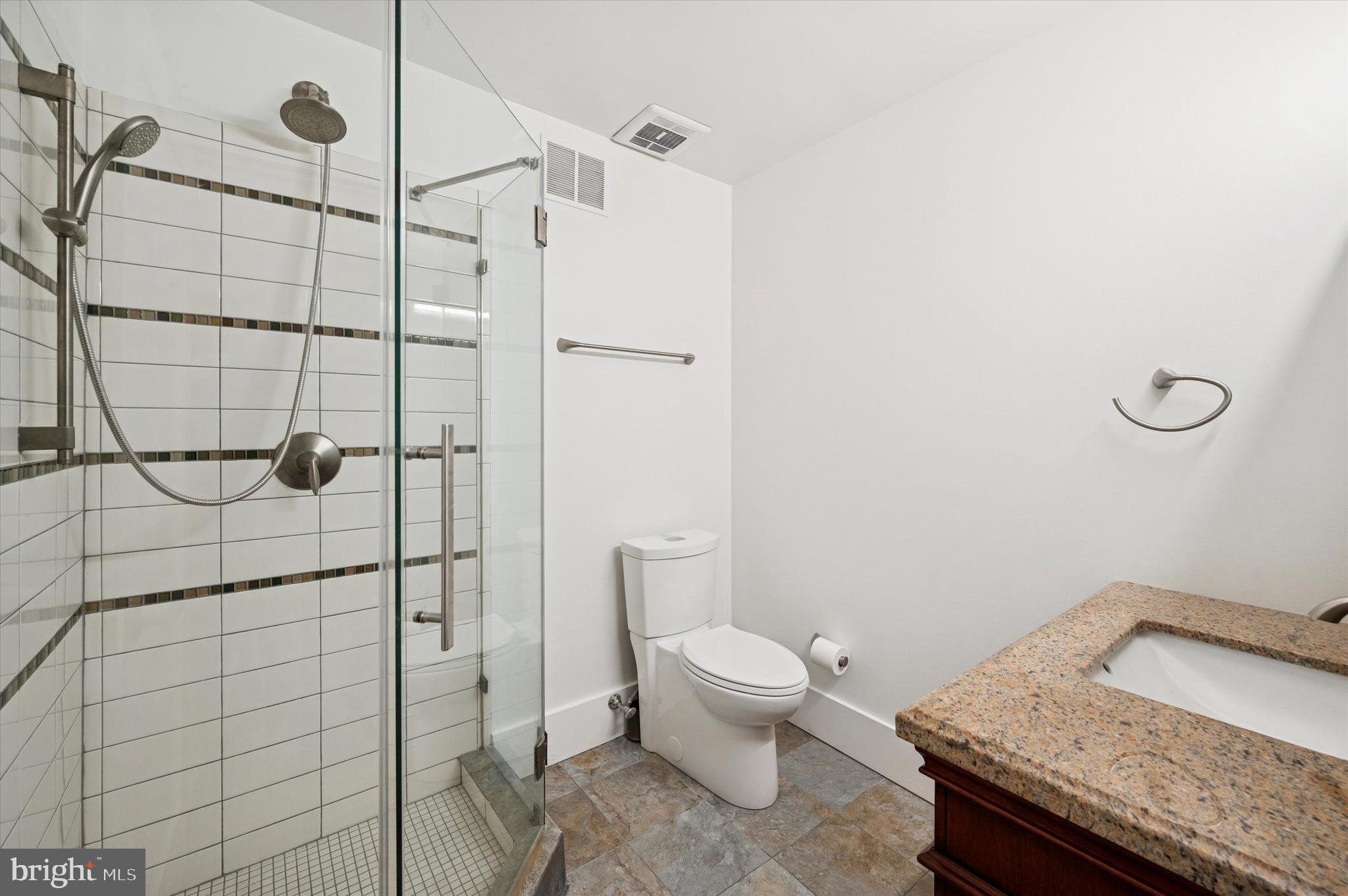 102 Church Street, Unit 101 Philadelphia, PA 19106 - Photo 17 of 31