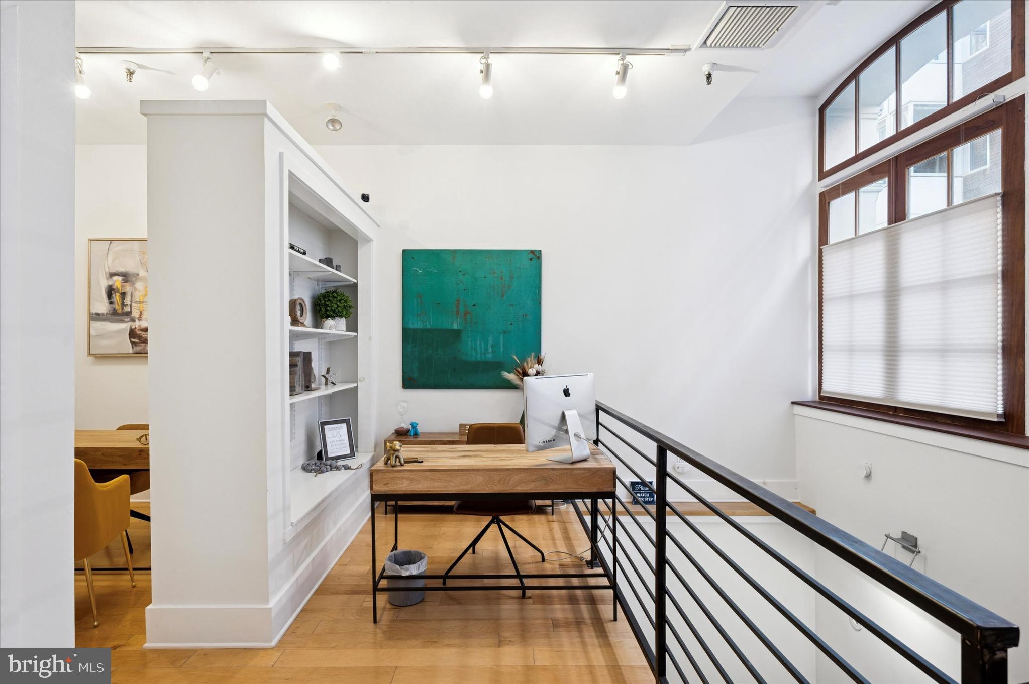 102 Church Street, Unit 101 Philadelphia, PA 19106 - Photo 21 of 31