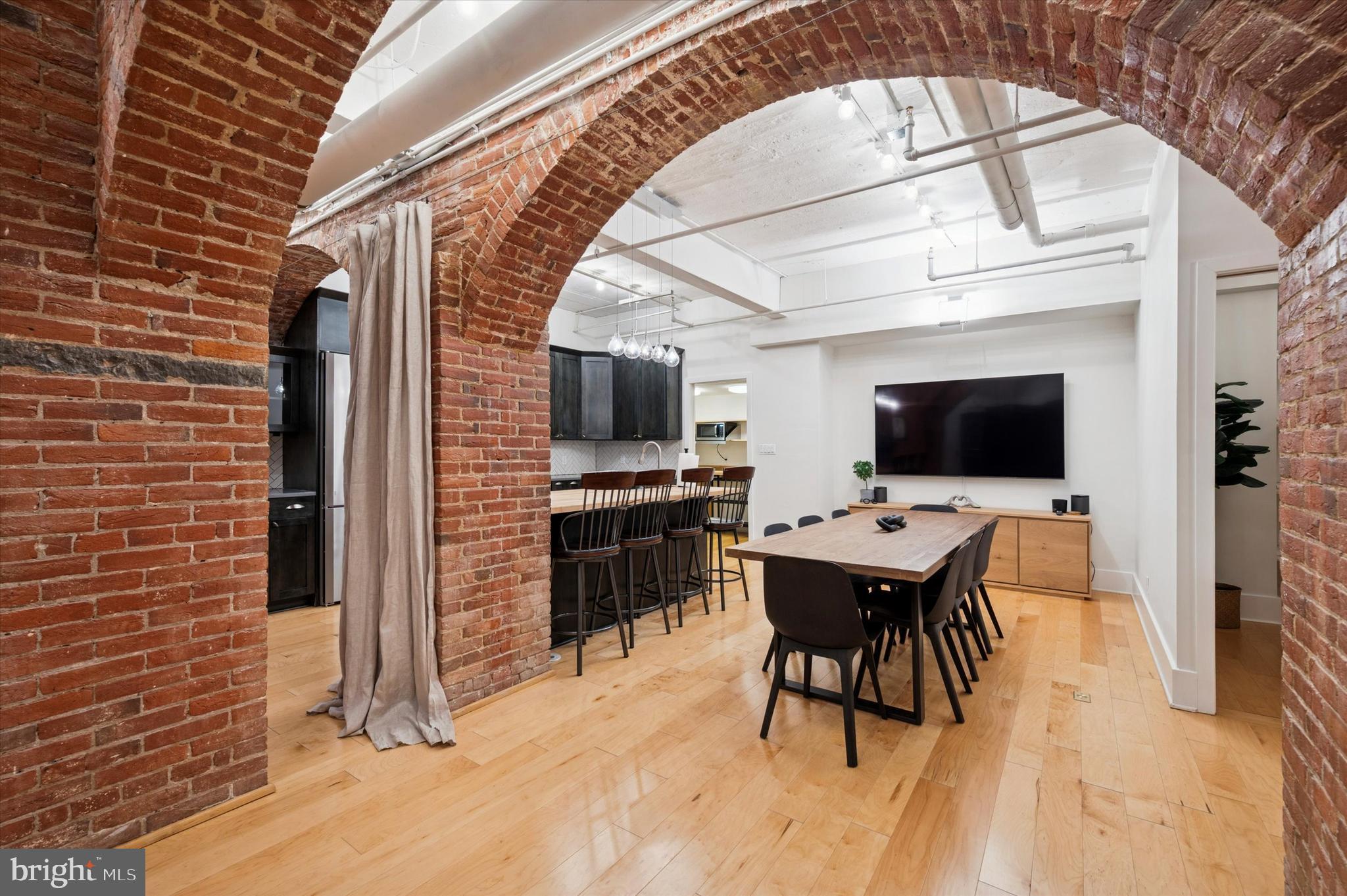 102 Church Street, Unit 101 Philadelphia, PA 19106 - Photo 9 of 31