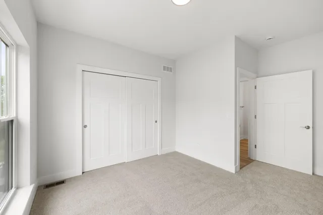 $674,900 | N28W25285 Pkwy Rdg Circle, Unit C BLDG 14 49, Pewaukee, WI 53072