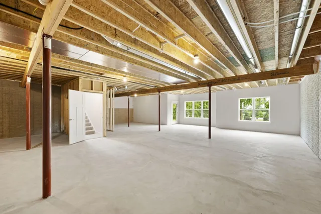 $674,900 | N28W25285 Pkwy Rdg Circle, Unit C BLDG 14 49, Pewaukee, WI 53072