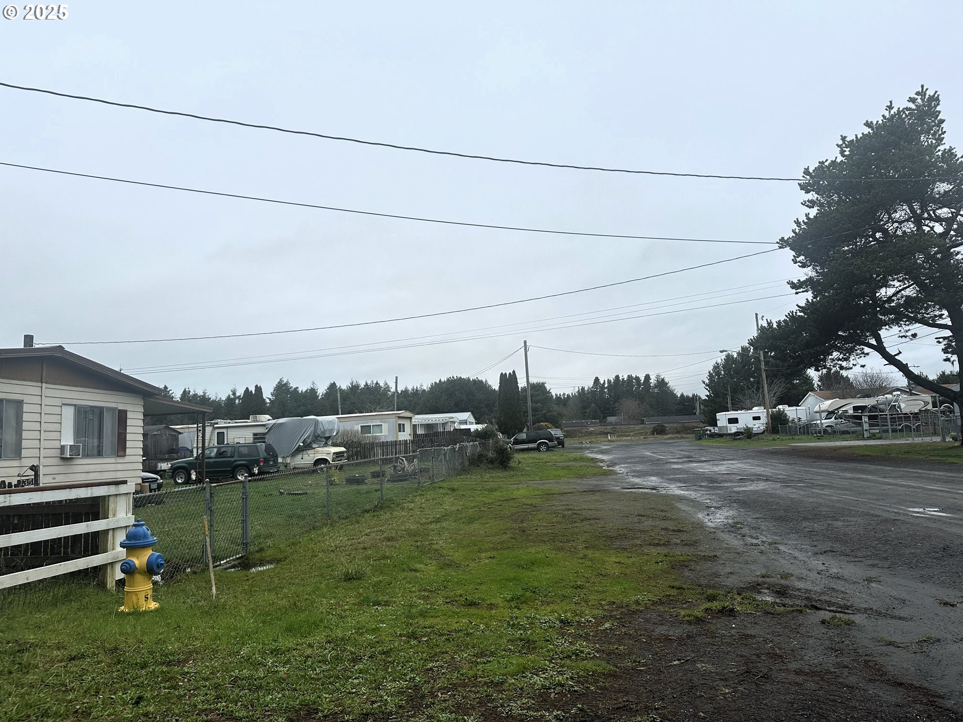 125 North 4th Street Lakeside, OR 97449 - Photo 34 of 38 a view of a town with barn
