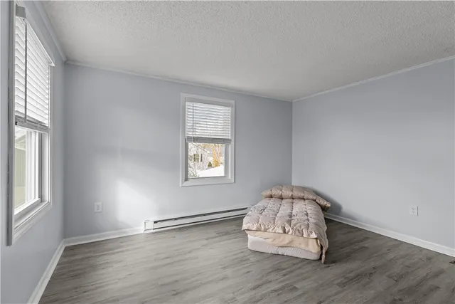 $999,998 | 162 Center Avenue, Middletown, RI 02842