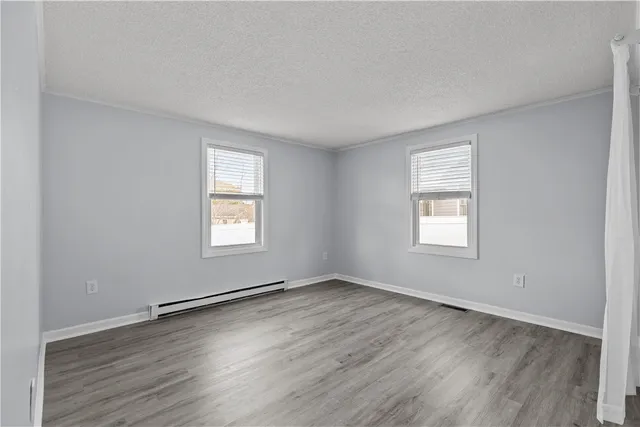 $999,998 | 162 Center Avenue, Middletown, RI 02842