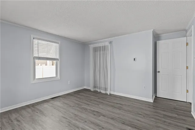 $999,998 | 162 Center Avenue, Middletown, RI 02842