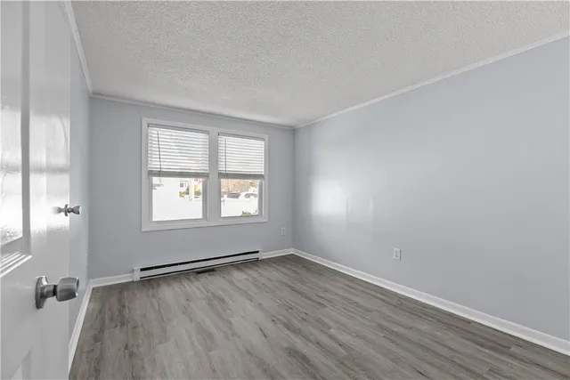 $999,998 | 162 Center Avenue, Middletown, RI 02842