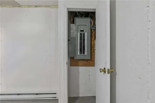 $999,998 | 162 Center Avenue, Middletown, RI 02842