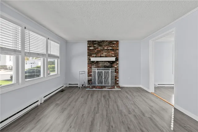 $999,998 | 162 Center Avenue, Middletown, RI 02842