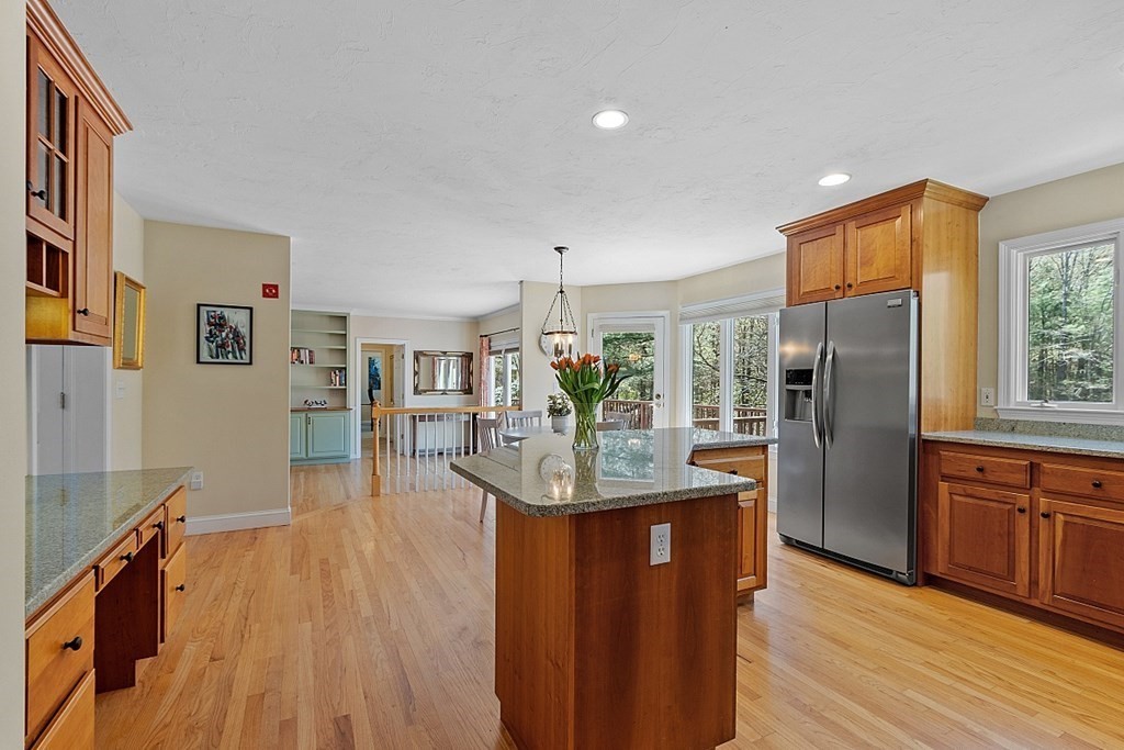 8 Huckleberry Road Hopkinton, MA 01748 - Photo 8 of 42 Gallery Image 8