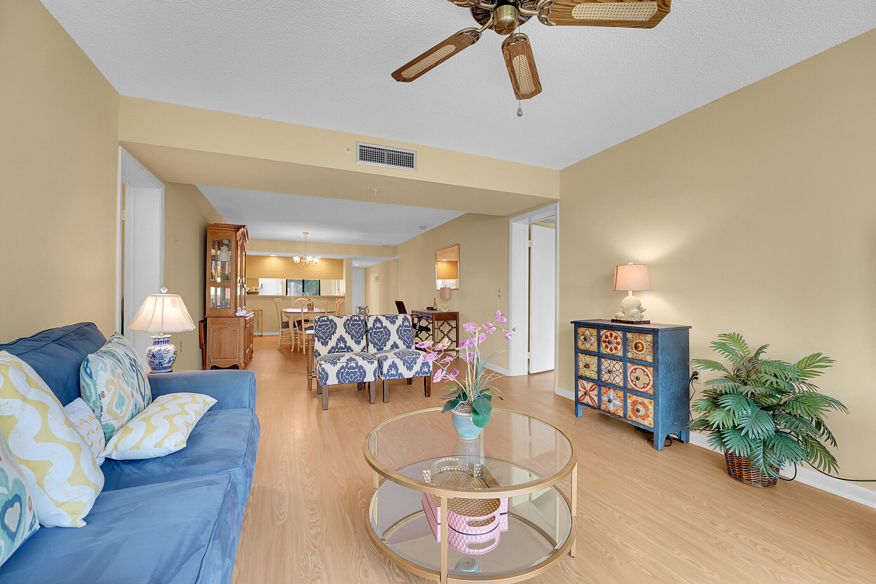 2001 Marina Isle Way, Unit 203 Jupiter, FL 33477 - Photo 13 of 48 LIVING TO DINING AREA