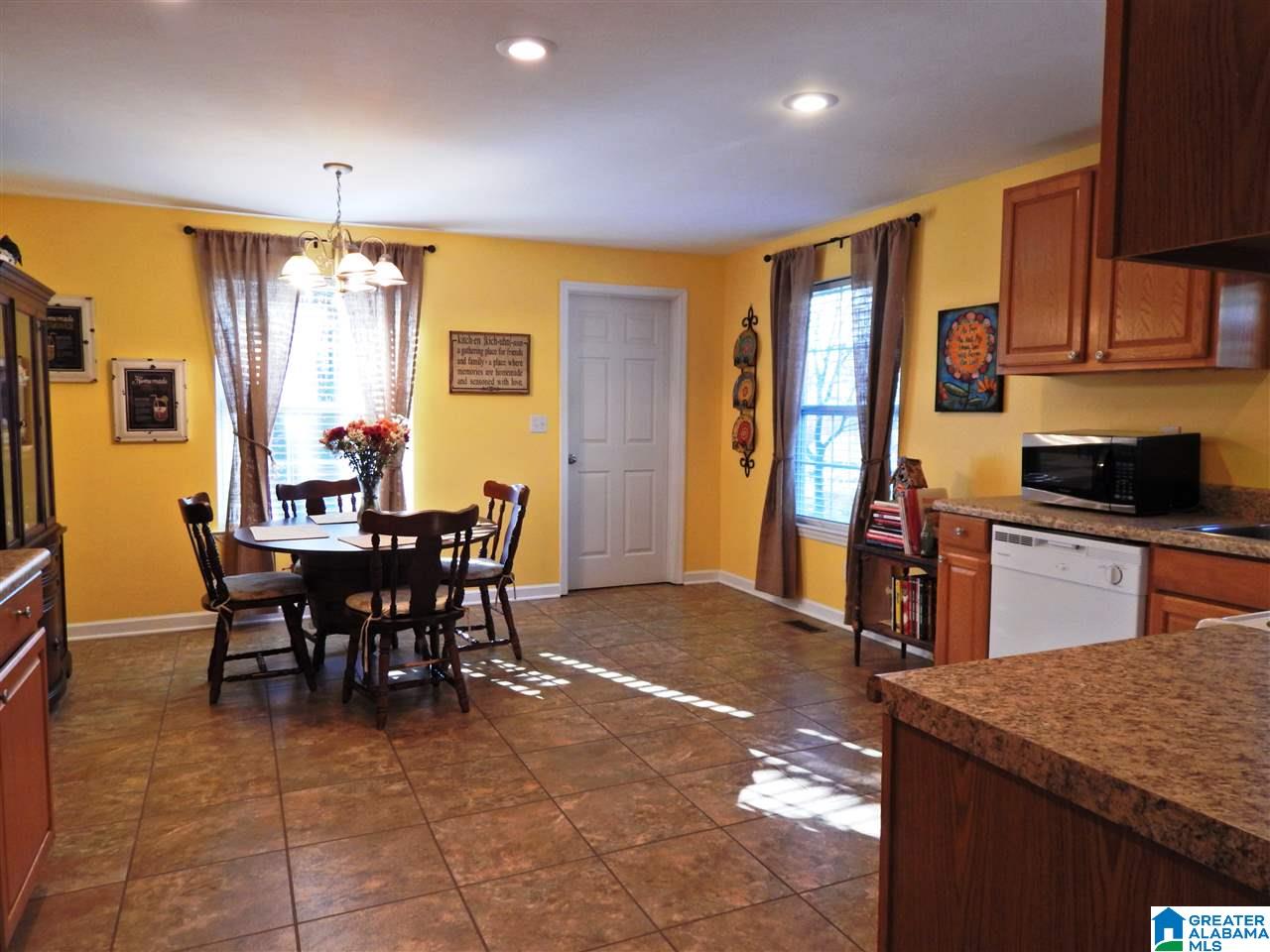 131 Beck Green Road Warrior, AL 35180 - Photo 5 of 35