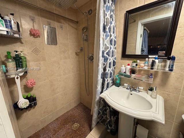 6300 Northwest 2nd Street Miami, FL 33126 - Photo 22 of 26 a bathroom with a sink and a mirror