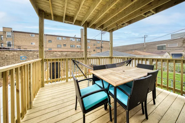 $2,795 | 2550 West Balmoral Avenue, Unit 1, Chicago, IL 60625
