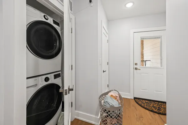 $2,795 | 2550 West Balmoral Avenue, Unit 1, Chicago, IL 60625