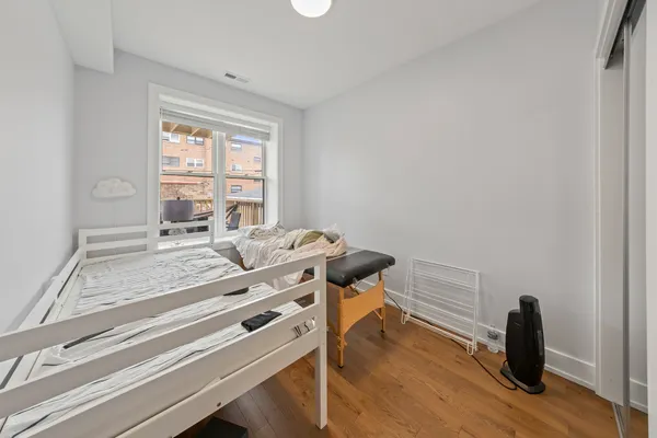 $2,795 | 2550 West Balmoral Avenue, Unit 1, Chicago, IL 60625