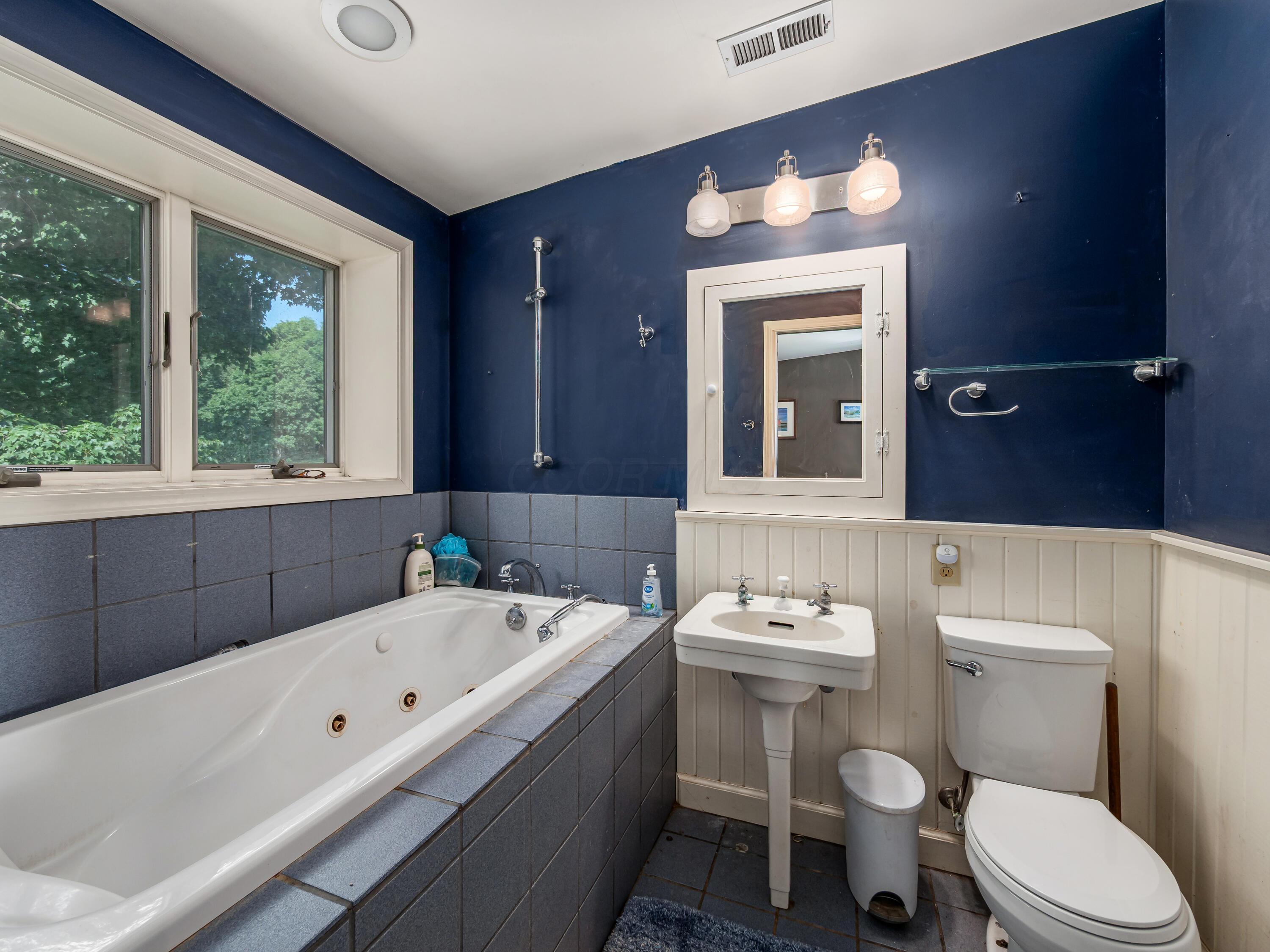 5137 Riverside Drive Delaware, OH 43015 - Photo 17 of 73 C_-_5137_Riverside_020