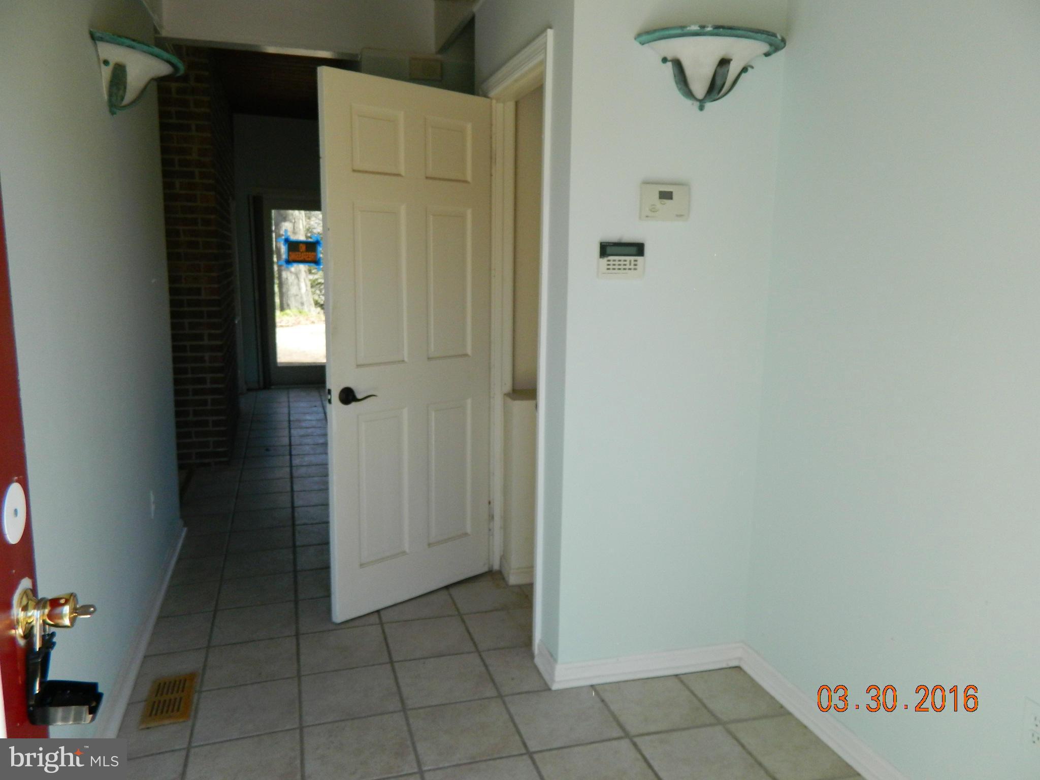 3351 Carroll Road Huntingtown, MD 20639 - Photo 19 of 28 Interior (General)