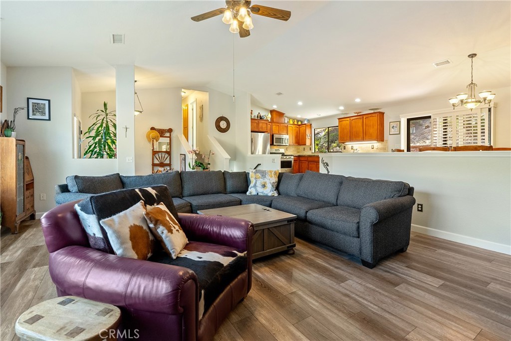 11625 Cenegal Road Atascadero, CA 93422 - Photo 11 of 65 Comfortable space to relax, unwind or entertain.