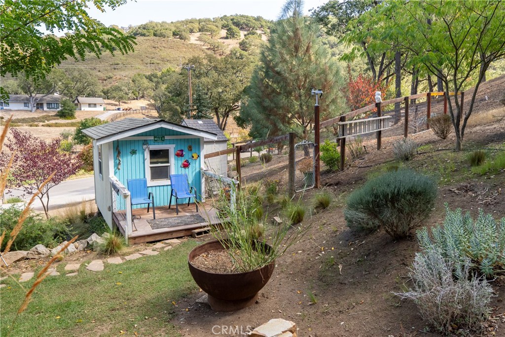 11625 Cenegal Road Atascadero, CA 93422 - Photo 34 of 65 Deck with a view of the yard.