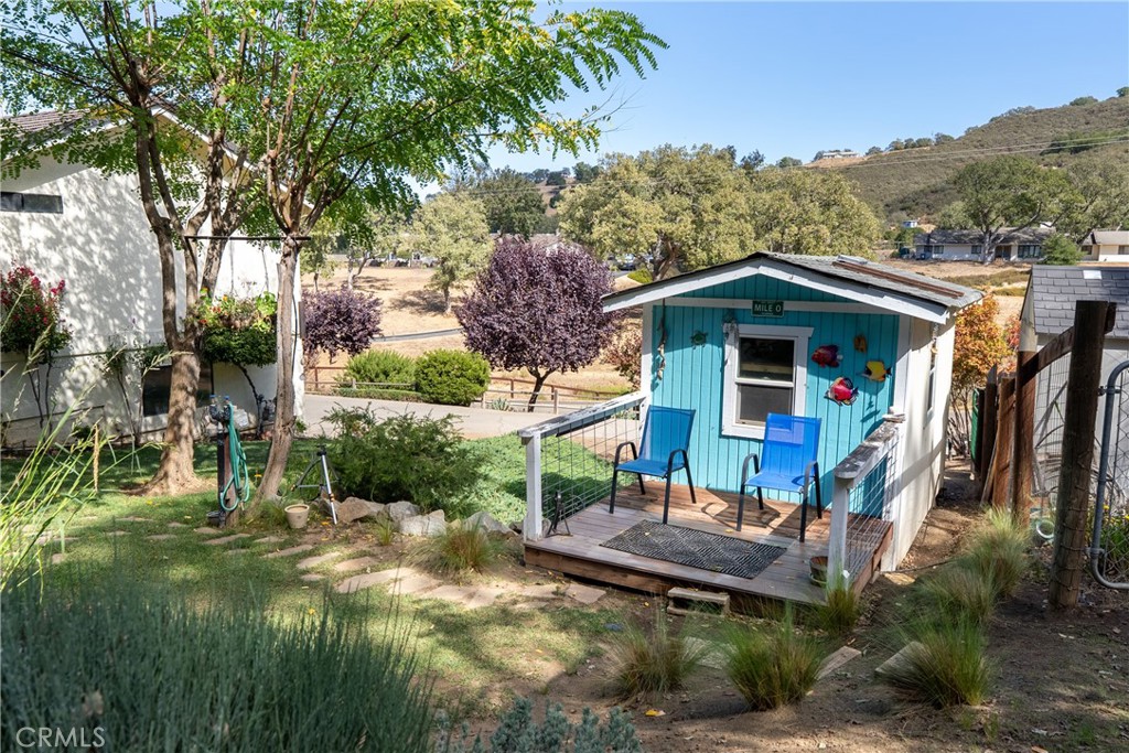 11625 Cenegal Road Atascadero, CA 93422 - Photo 36 of 65 Rock pathway leads to the rest of the side yard.