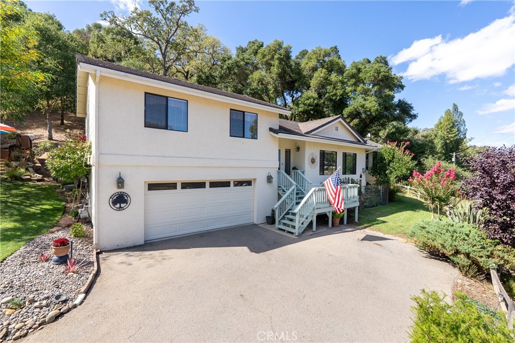 11625 Cenegal Road Atascadero, CA 93422 - Photo 4 of 65 Attached 2-Car garage. The 2 car garage features brand new epoxy floors!