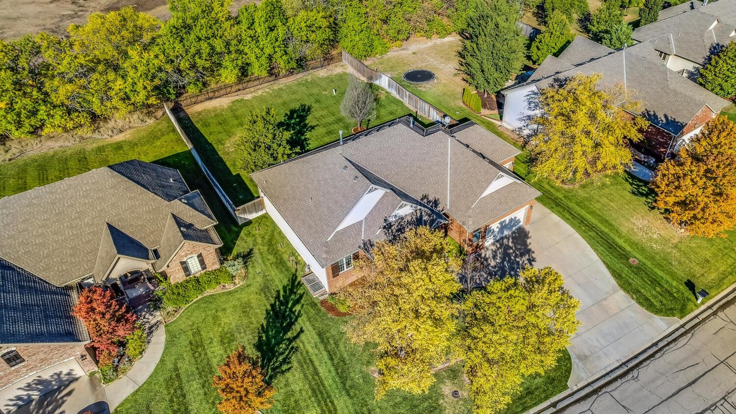 2215 Stonegate Circle Andover, KS 67002 - Photo 2 of 36