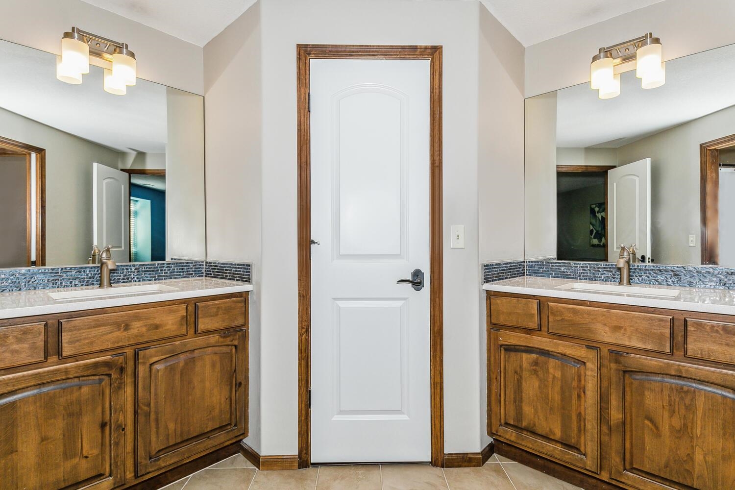 2215 Stonegate Circle Andover, KS 67002 - Photo 32 of 36