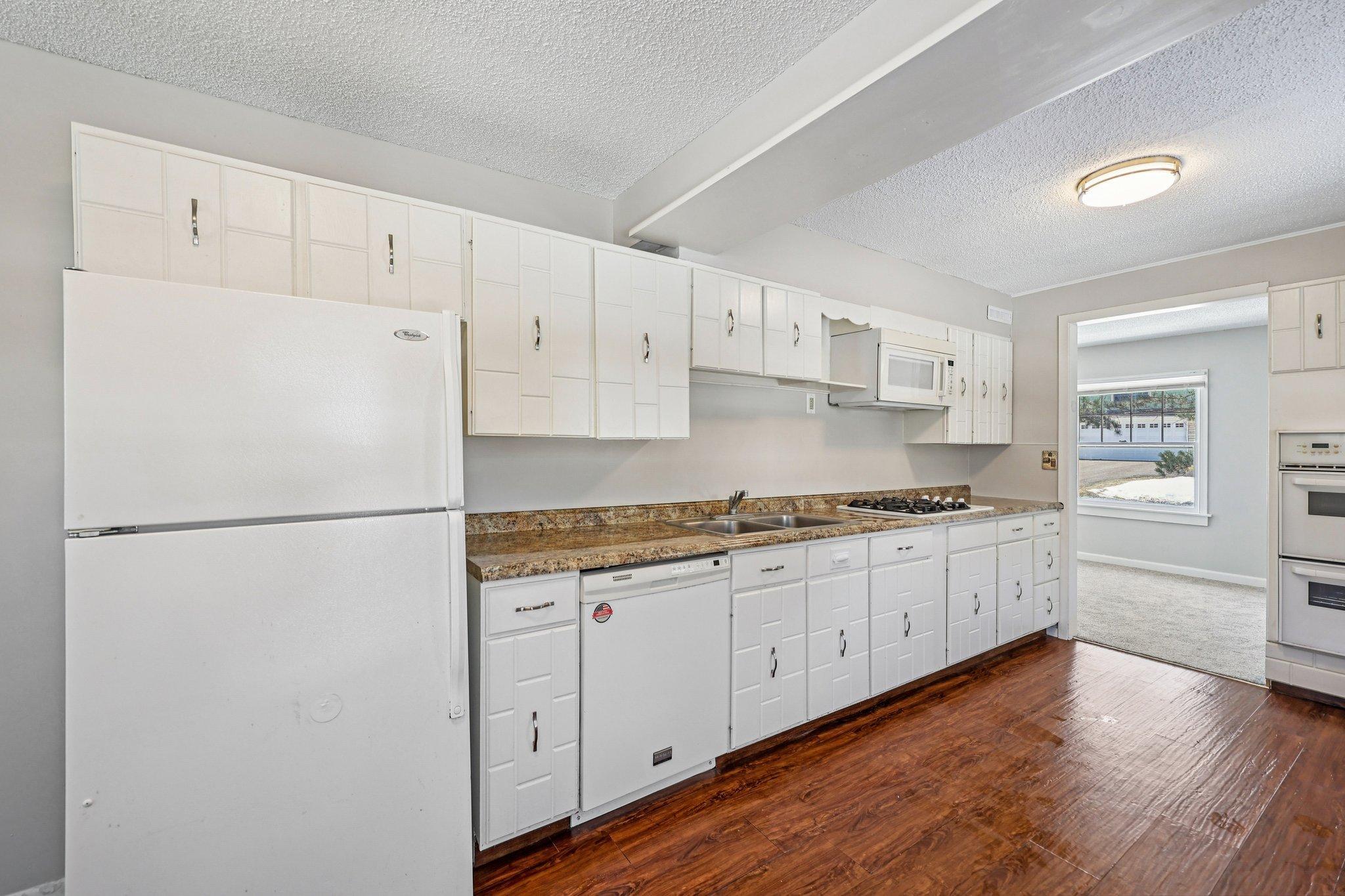 3333 Chippewa Road Hopkins, MN 55305 - Photo 12 of 33