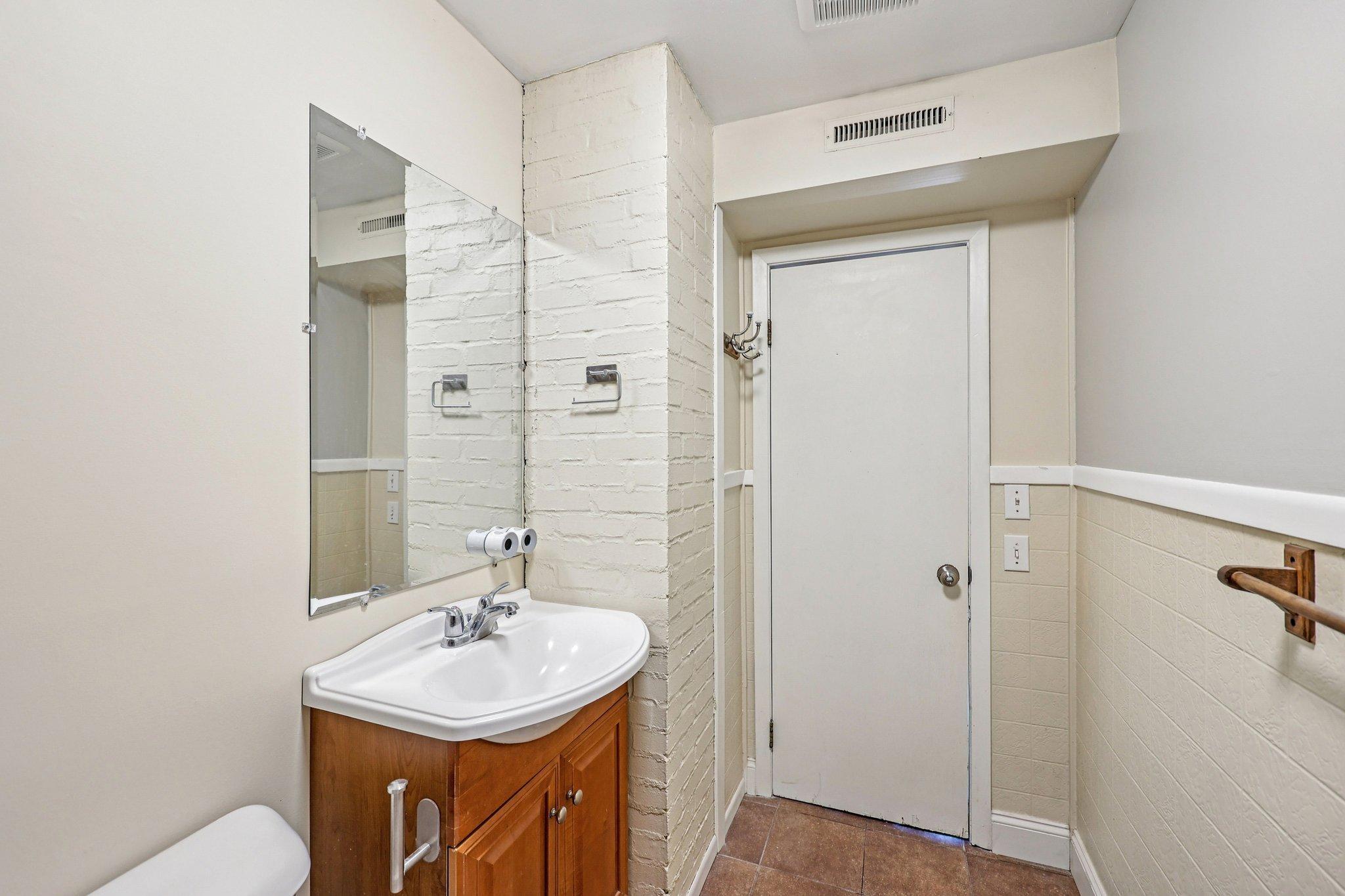 3333 Chippewa Road Hopkins, MN 55305 - Photo 17 of 33