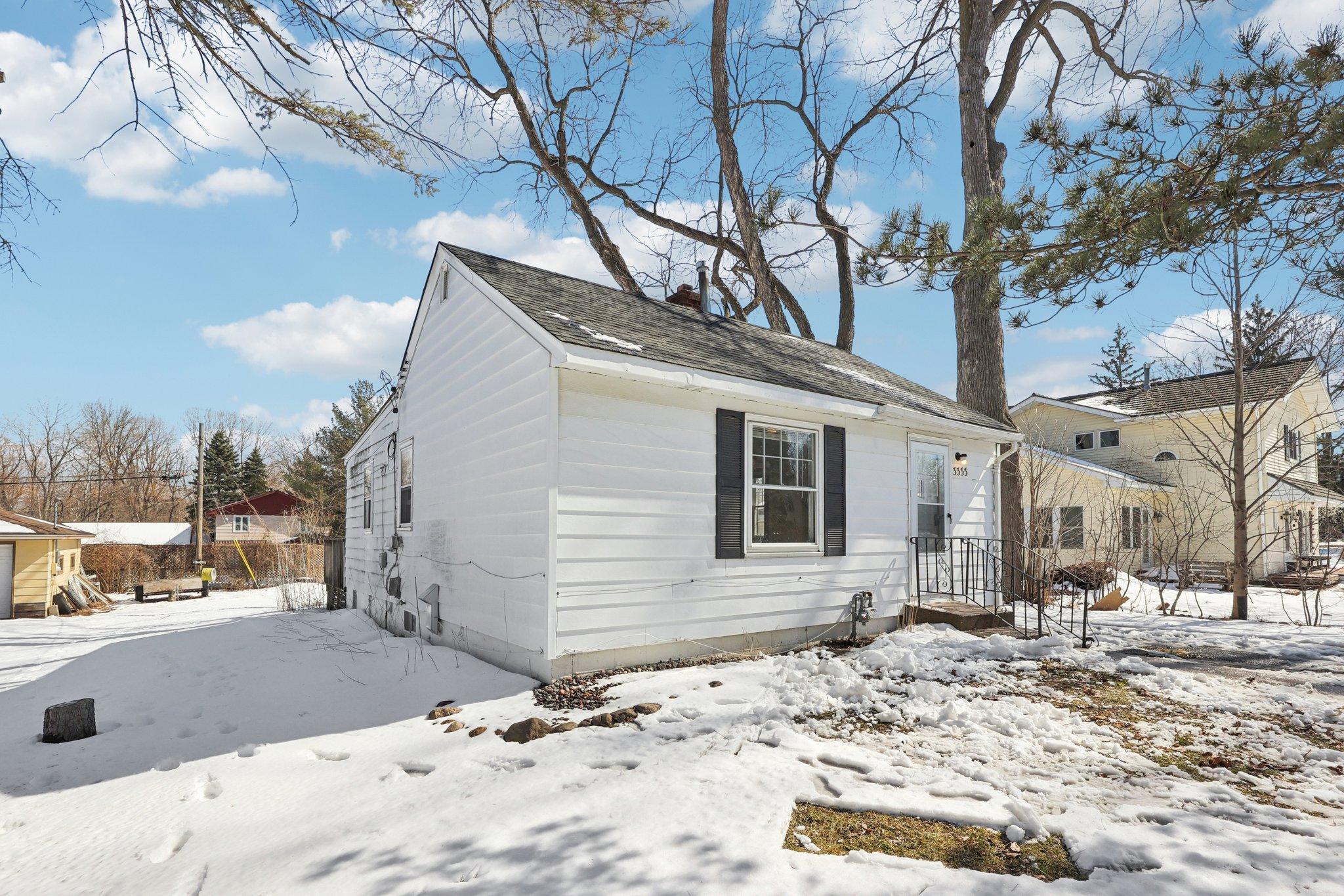 3333 Chippewa Road Hopkins, MN 55305 - Photo 3 of 33