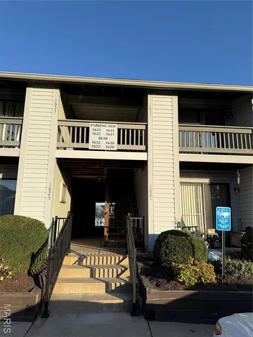 $147,000 | 1631 Summergate Parkway, Unit I, St. Charles, MO 63303