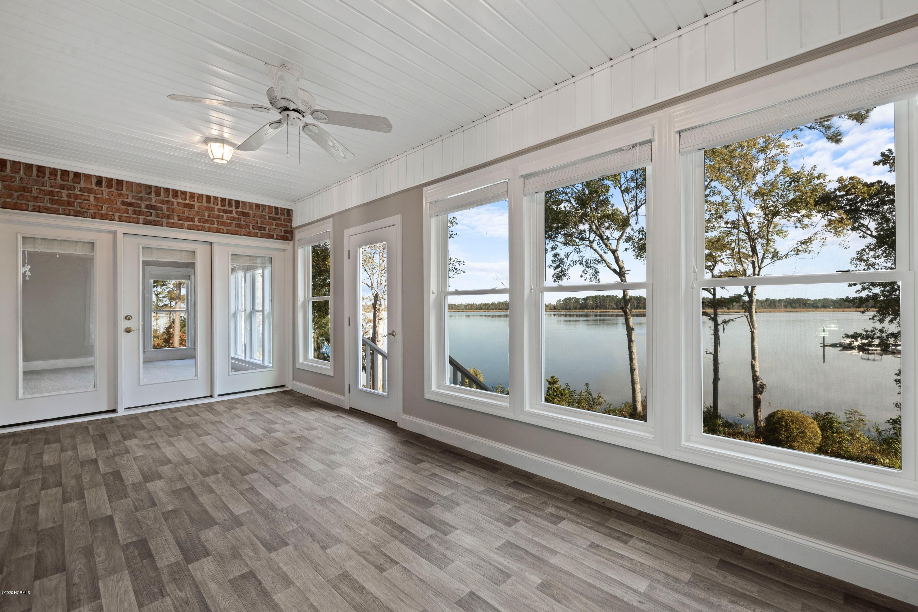 118 Ridge Road Chocowinity, NC 27817 - Photo 11 of 31 Sunroom