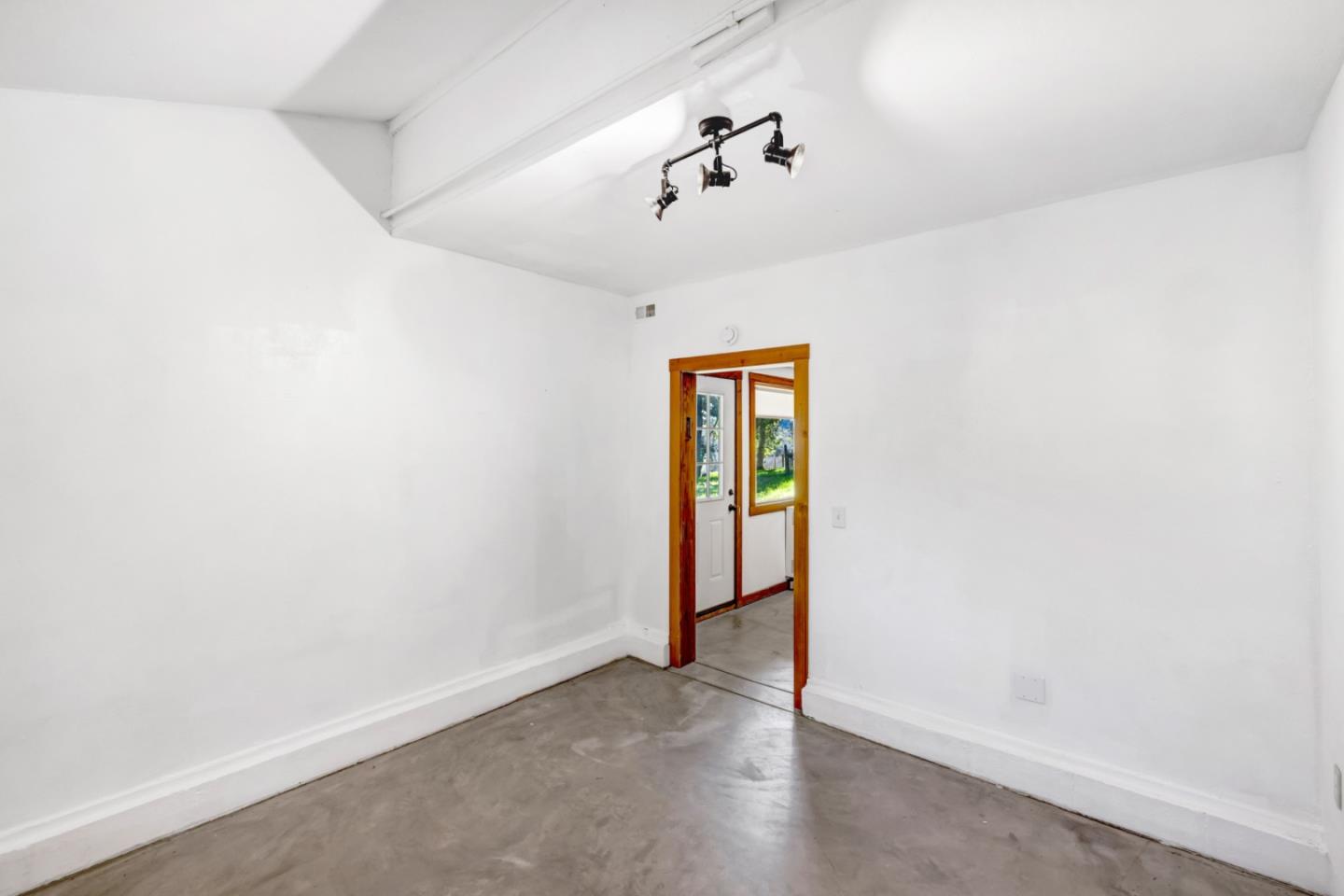 42250 East Carmel Valley Road Greenfield, CA 93927 - Photo 24 of 50