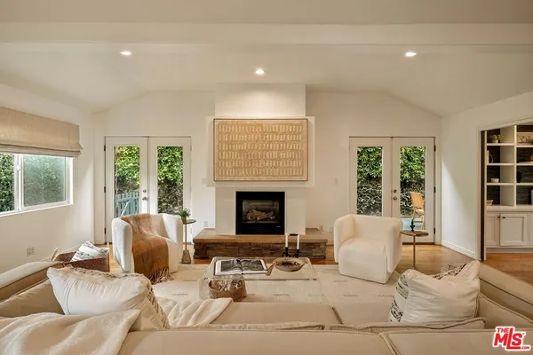 $2,349,000 | 1308 Vienna Way, Los Angeles, CA 90291
