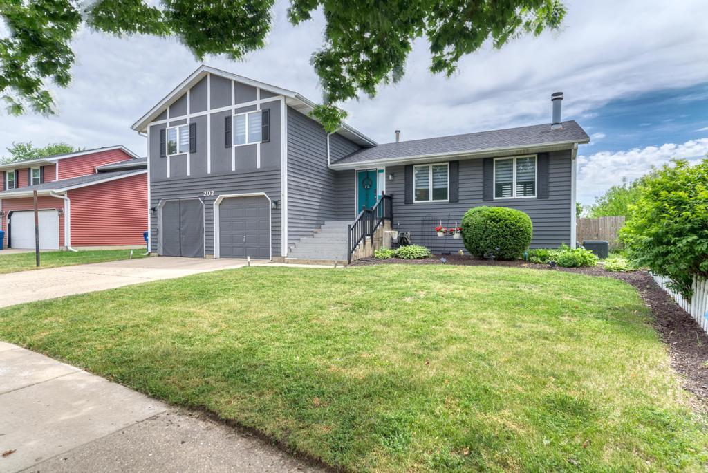 202 North Bridge Road DeKalb, IL 60115 - Photo 3 of 32