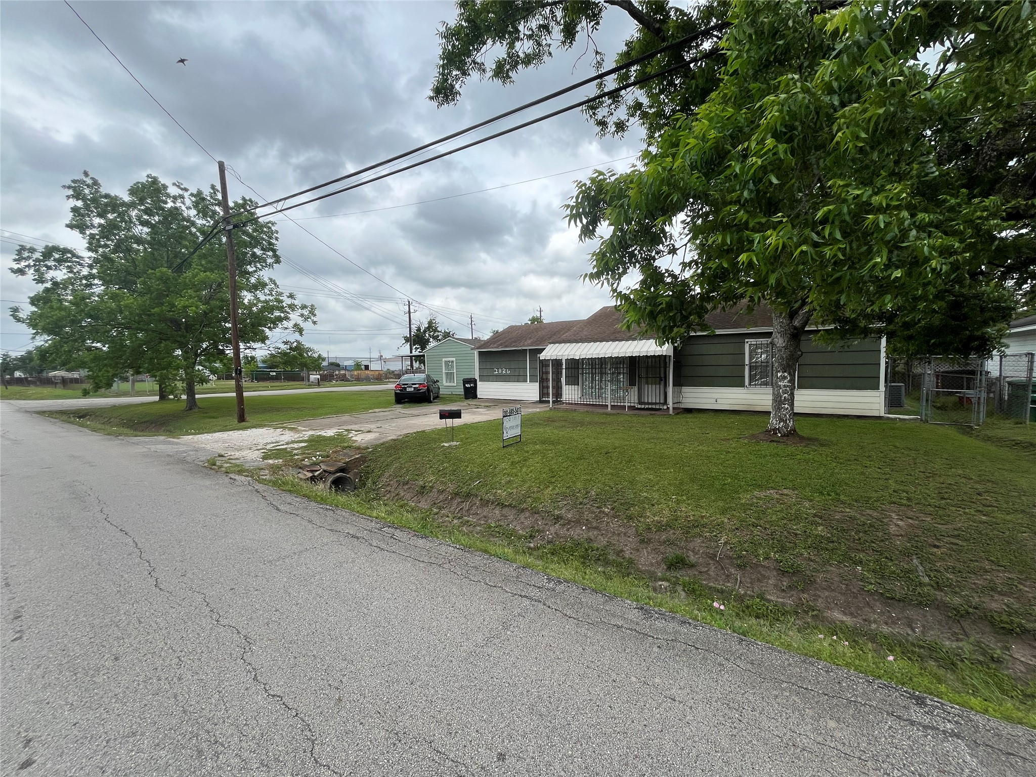 2836 Cochran Street Houston, TX 77009 - Photo 14 of 17 a view of a house with a yard