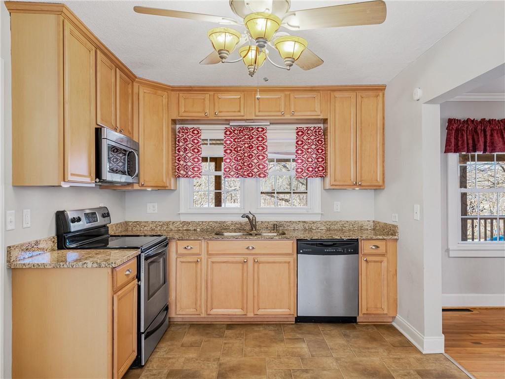 2246 Riceville Road Asheville, NC 28805 - Photo 18 of 48 Gallery Image 18