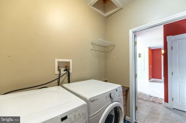 $525,000 | 5021 Brook Lane, Mohnton, PA 19540