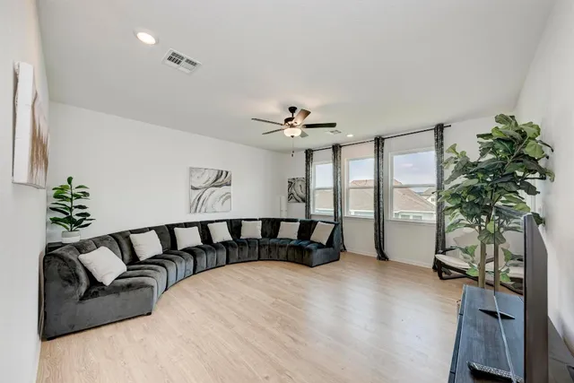 $999,999 | 5028 Olimpico Way, Leander, TX 78641