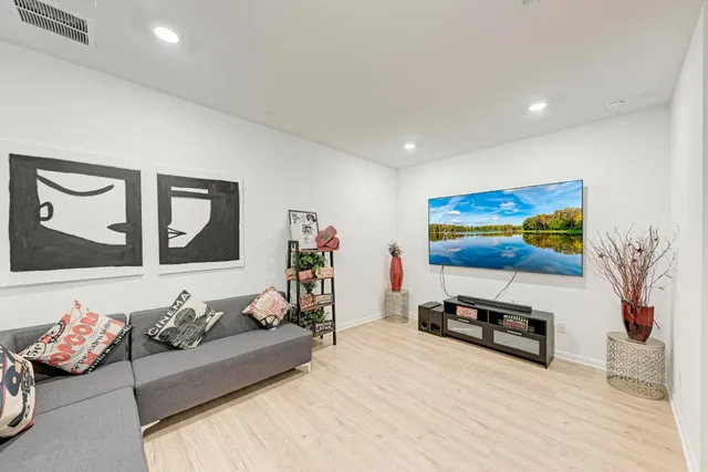 $999,999 | 5028 Olimpico Way, Leander, TX 78641