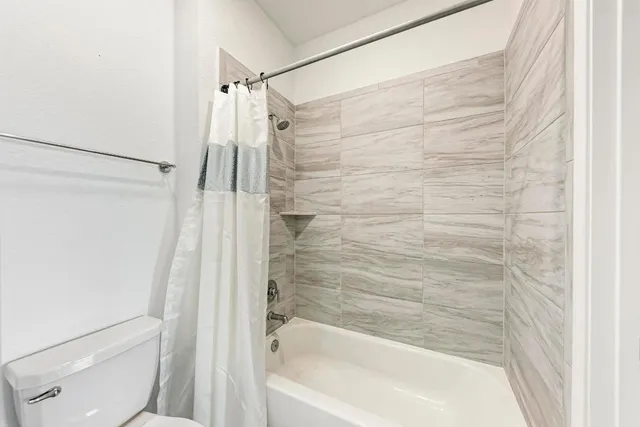 $999,999 | 5028 Olimpico Way, Leander, TX 78641