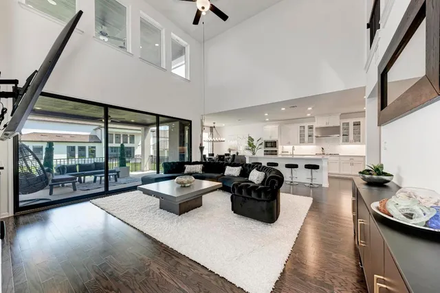 $999,999 | 5028 Olimpico Way, Leander, TX 78641