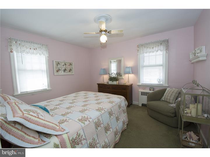 16 West Forrestview Road Brookhaven, PA 19015 - Photo 15 of 25 Bedroom 2