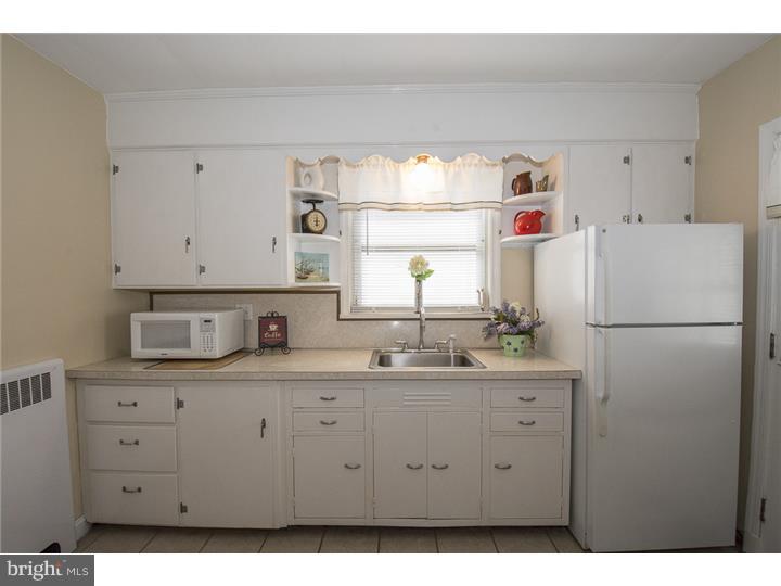 16 West Forrestview Road Brookhaven, PA 19015 - Photo 20 of 25 Kitchen