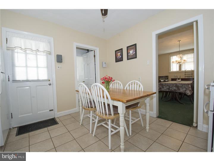 16 West Forrestview Road Brookhaven, PA 19015 - Photo 9 of 25 Kitchen