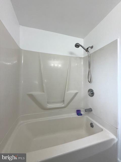 321 Bondsville Road Downingtown, PA 19335 - Photo 11 of 19 a bathroom with a bathtub